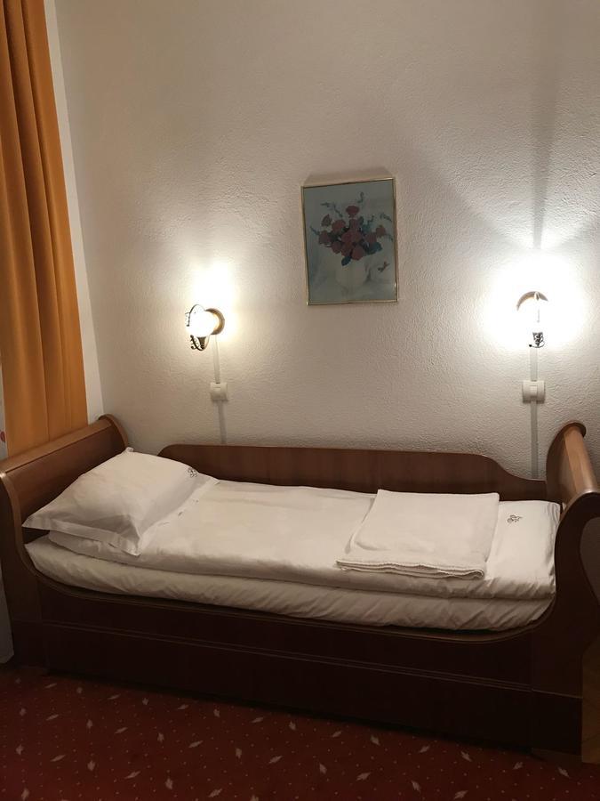Pensiunea Puiu Popa Codlea Extérieur photo