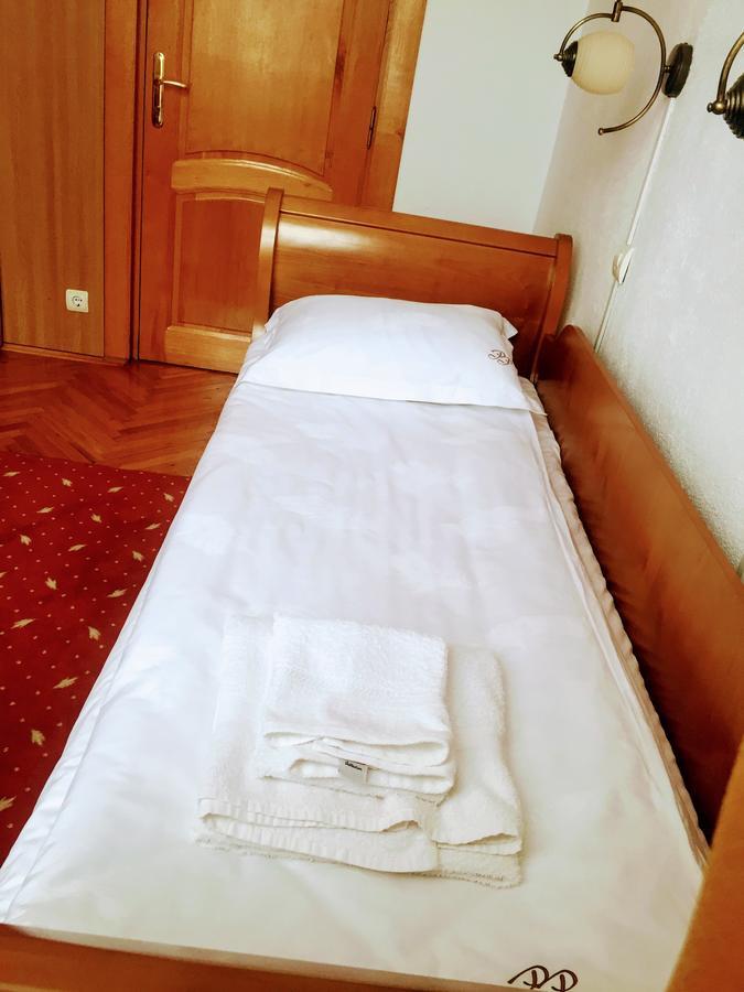 Pensiunea Puiu Popa Codlea Extérieur photo