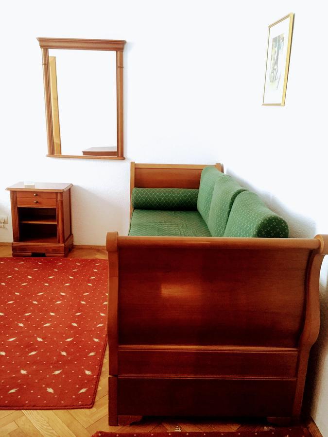 Pensiunea Puiu Popa Codlea Extérieur photo