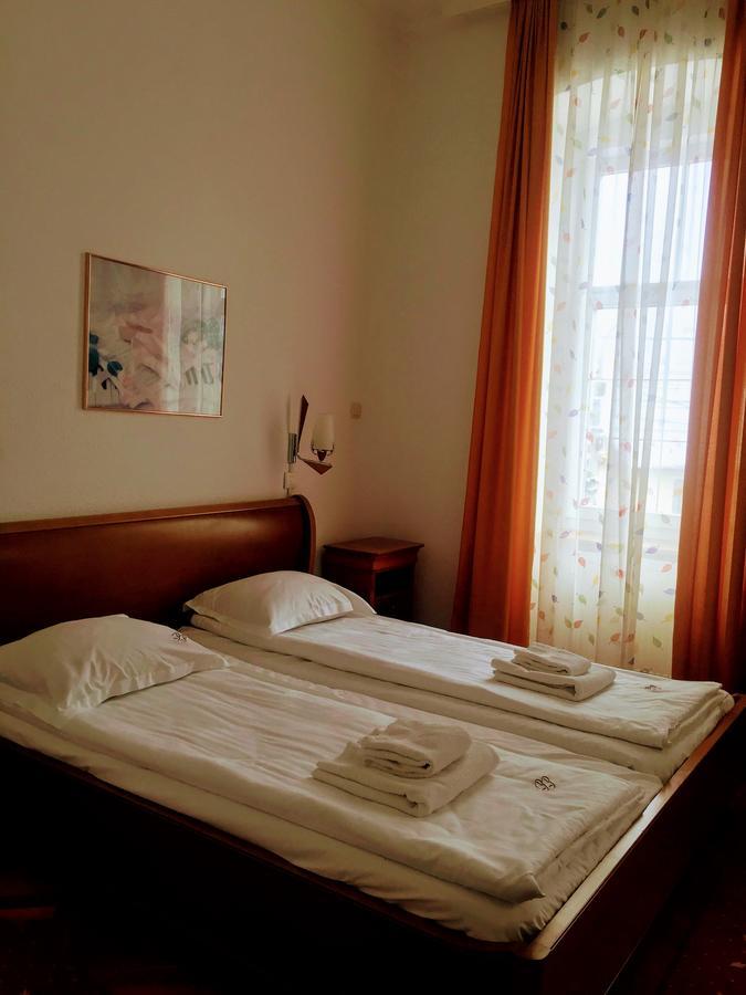 Pensiunea Puiu Popa Codlea Extérieur photo