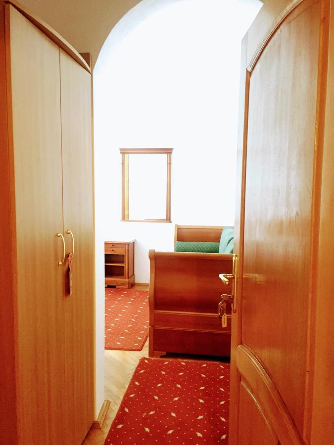 Pensiunea Puiu Popa Codlea Extérieur photo