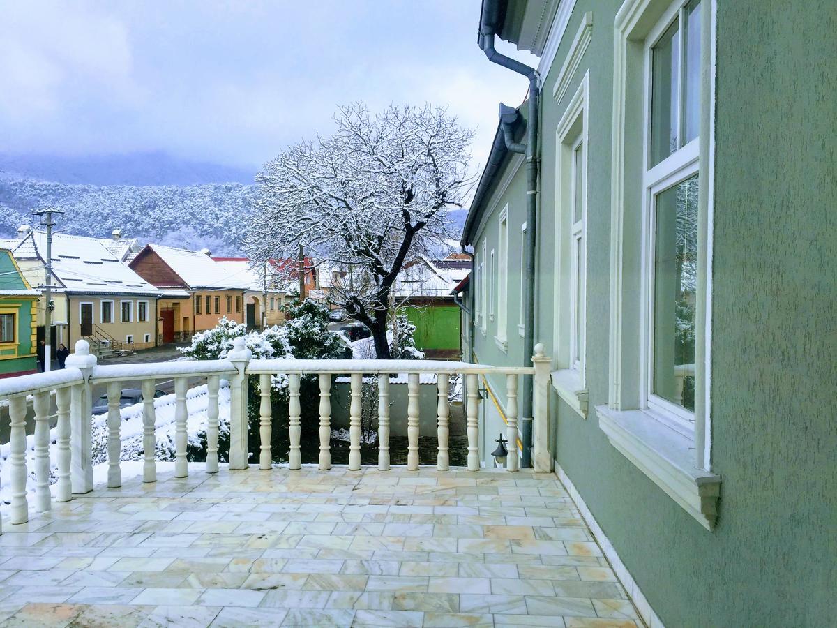 Pensiunea Puiu Popa Codlea Extérieur photo