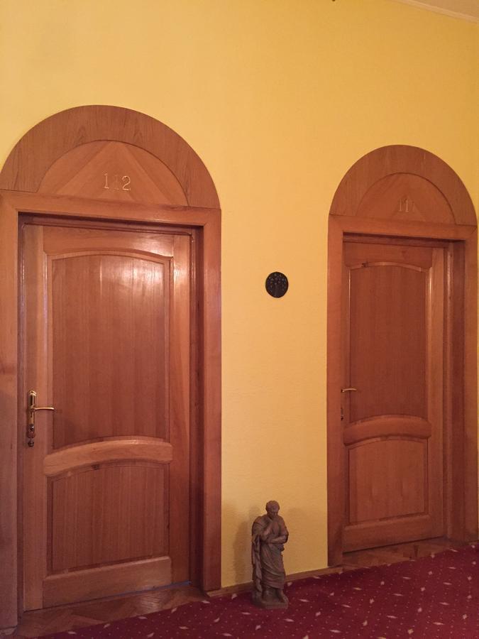 Pensiunea Puiu Popa Codlea Extérieur photo